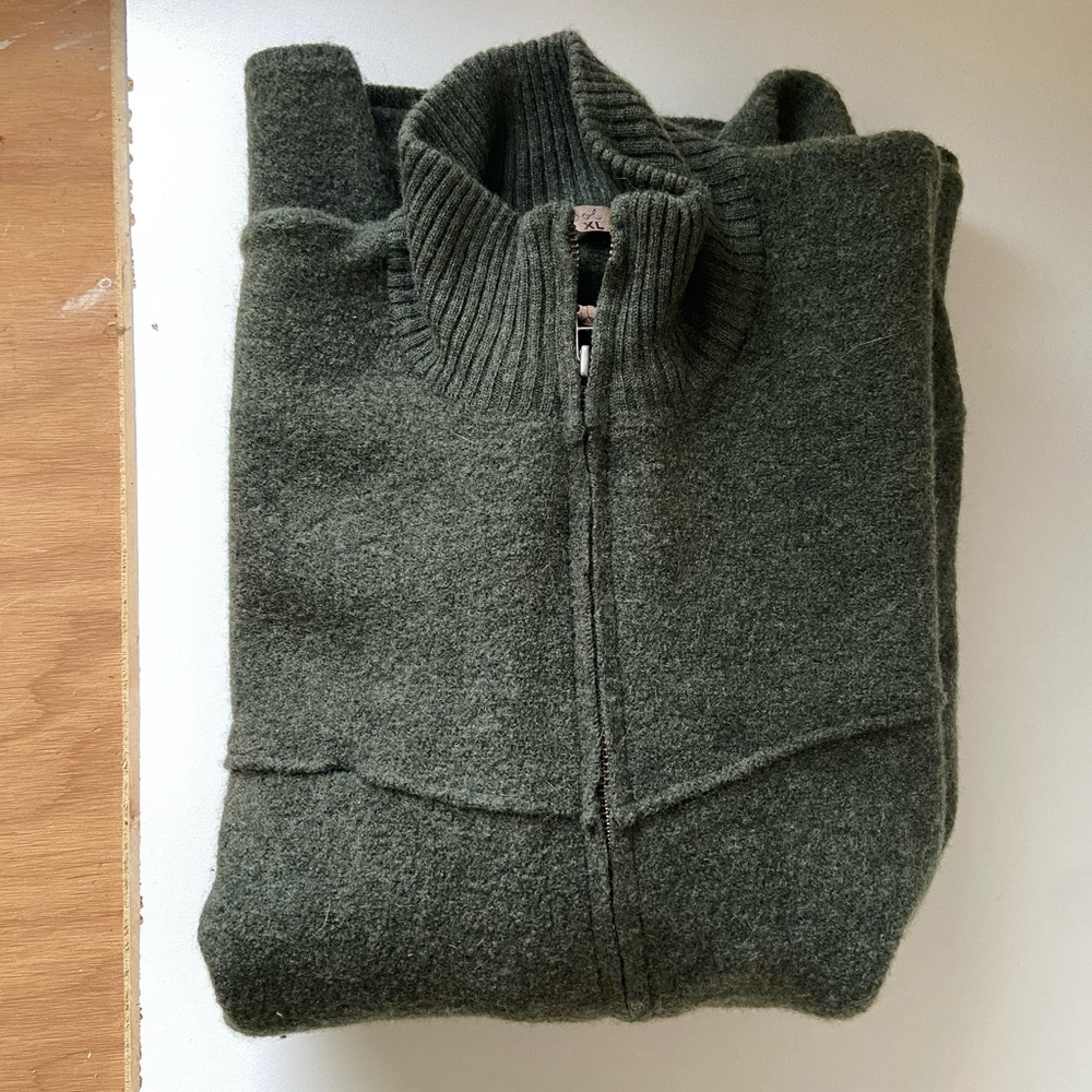 Mens Smartwool zip up sweater jacket.  XL